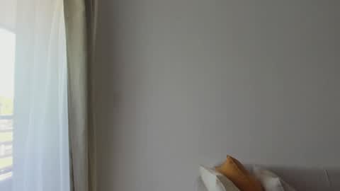 Donatella online show from January 2025 12:04:02 PM