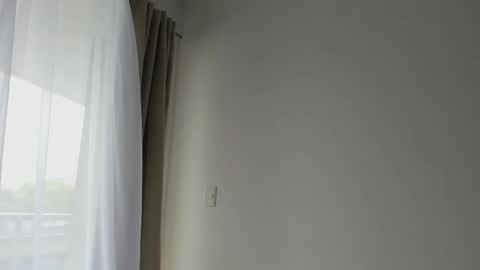 Donatella online show from February 2025 12:23:02 PM