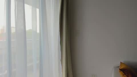 Donatella online show from March 2025 12:04:02 PM