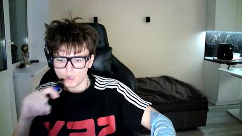 Snapshot of dopeboy277 chatting on November 2025 05:23:01 PM dopeboy277 online show from November 2025 05:23:01 PM