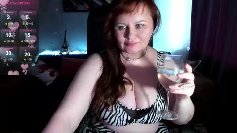 Snapshot of doraross chatting on May 2026 11:37:02 AM Dora online show from May 2026 11:37:02 AM