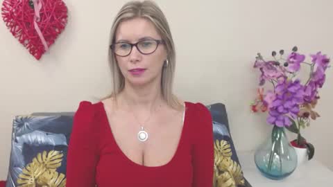 Snapshot of doreenkiss chatting on December 2024 12:18:02 PM DoreenSexy online show from December 2024 12:18:02 PM