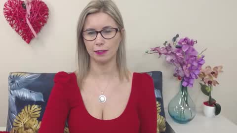Snapshot of doreenkiss chatting on January 2025 07:23:01 AM DoreenSexy online show from January 2025 07:23:01 AM