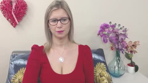 Snapshot of doreenkiss chatting on January 2025 07:15:01 AM DoreenSexy online show from January 2025 07:15:01 AM