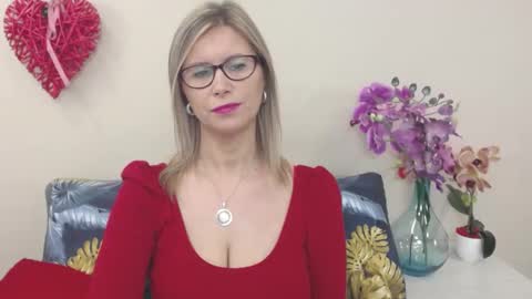 Snapshot of doreenkiss chatting on January 2025 07:25:01 AM DoreenSexy online show from January 2025 07:25:01 AM