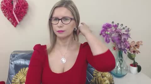 Snapshot of doreenkiss chatting on January 2025 07:30:01 AM DoreenSexy online show from January 2025 07:30:01 AM