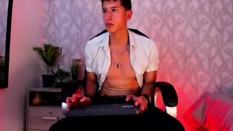 dorian_mystery online show from December 2024 04:25:01 AM