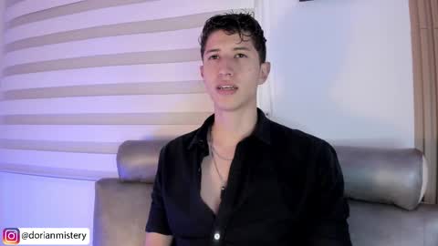 dorian_mystery online show from March 2026 11:22:02 PM