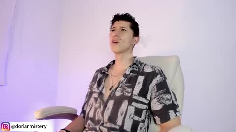 dorian_mystery online show from April 2026 11:02:01 PM