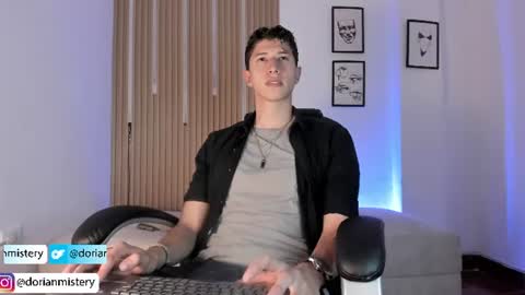 Snapshot of dorian_mystery chatting on July 2026 08:19:01 PM dorian_mystery online show from July 2026 08:19:01 PM