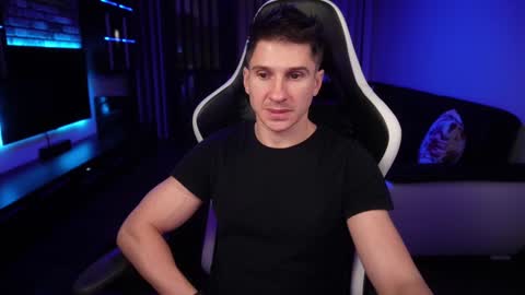 Dorian Reyes online show from December 2024 11:03:02 PM