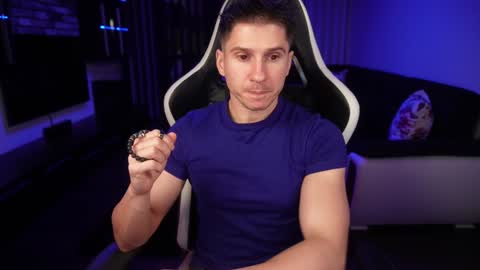 Dorian Reyes online show from December 2024 11:05:01 PM