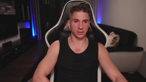 Dorian Reyes online show from October 2025 01:20:02 AM