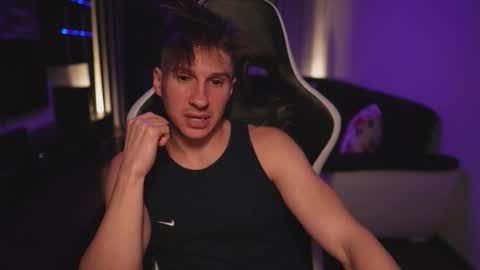 Dorian Reyes online show from November 2025 01:26:02 AM