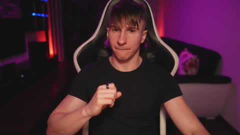 Dorian Reyes online show from November 2025 10:15:02 PM