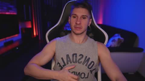 Dorian Reyes online show from November 2025 10:23:02 PM