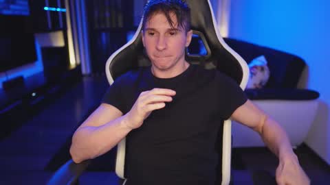 Dorian Reyes online show from January 2026 12:04:02 AM