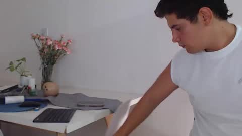 Dorian Salvatore online show from April 2026 09:53:02 PM