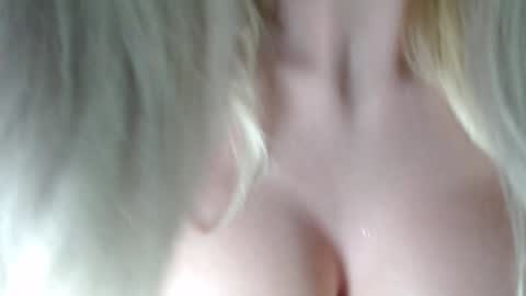 Snapshot of dorisbest chatting on December 2024 06:59:02 PM DorisBest online show from December 2024 06:59:02 PM