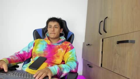 dorman_boy online show from November 2025 03:05:01 AM