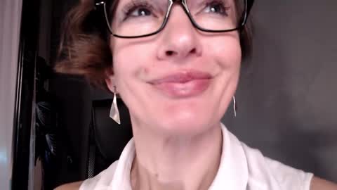 Dorothy Next stream on Monday at 3am-9am online show from January 2025 05:26:02 AM