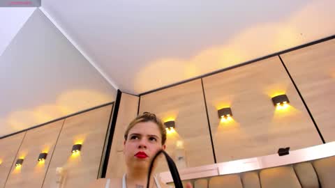  DOROTHY online show from December 2025 04:09:01 AM