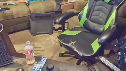 DotYourEyezez  online show from December 2024 12:33:02 PM