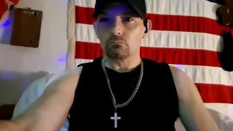 Snapshot of dougiebisme chatting on July 2026 11:17:02 AM dougiebisme online show from July 2026 11:17:02 AM