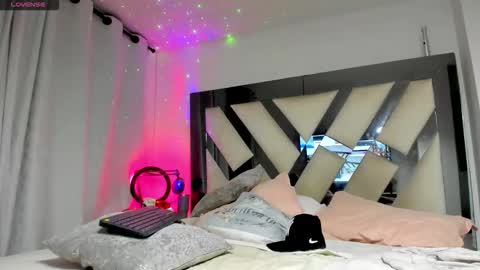 Douglas Safado online show from April 2026 07:23:02 AM