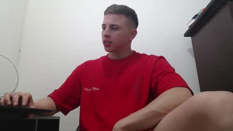 Snapshot of draco_boy2000 chatting on September 2025 09:08:02 PM draco_boy2000 online show from September 2025 09:08:02 PM