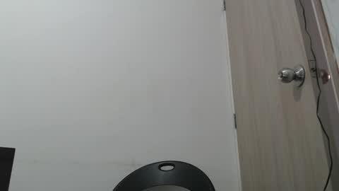 Snapshot of draco_boy2000 chatting on February 2026 09:11:01 PM draco_boy2000 online show from February 2026 09:11:01 PM