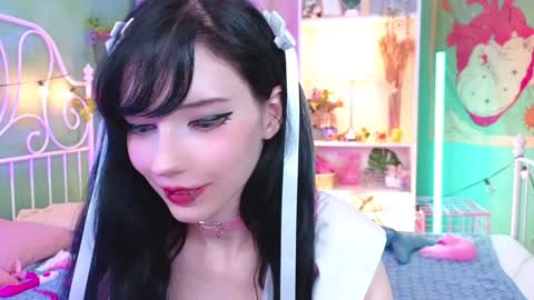 Draculaura online show from December 2024 03:15:02 AM