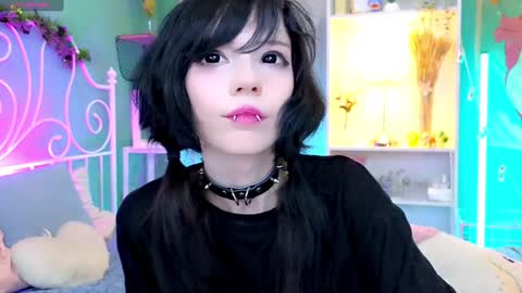 Draculaura online show from December 2024 12:15:02 AM