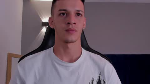 drake_carter1 online show from December 2024 02:41:01 AM