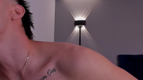 drake_carter1 online show from October 2025 01:47:02 AM