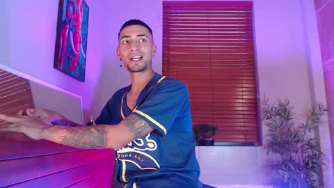 Drake Neuman online show from November 2025 07:49:02 PM