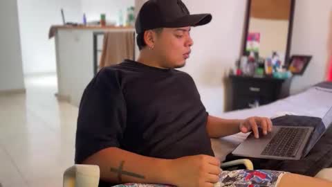 Snapshot of drakenn_ chatting on March 2026 06:04:02 PM drakeeee online show from March 2026 06:04:02 PM