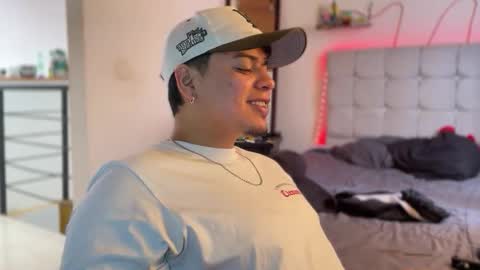 Snapshot of drakenn_ chatting on March 2026 05:07:02 PM drakeeee online show from March 2026 05:07:02 PM