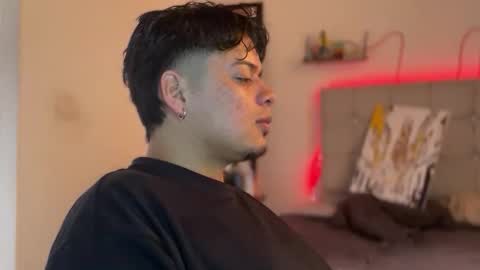 Snapshot of drakenn_ chatting on April 2026 01:51:02 PM drakeeee online show from April 2026 01:51:02 PM