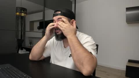 DravenPeak online show from November 2025 04:34:01 AM