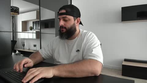 DravenPeak online show from December 2025 12:45:01 PM