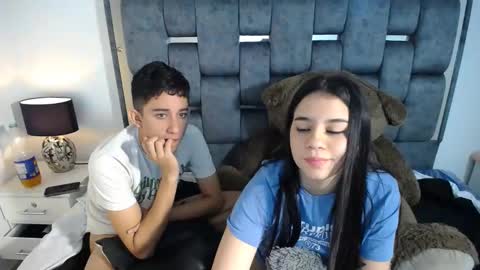 Snapshot of dravith_and_valery chatting on March 2025 08:21:02 AM -- nicolle and jhon -- online show from March 2025 08:21:02 AM
