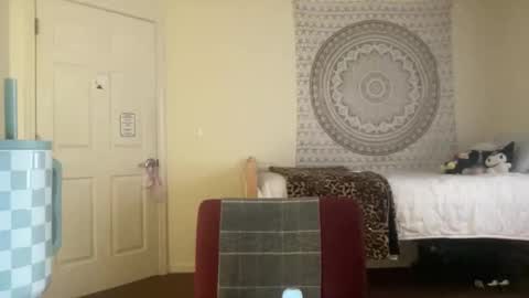 ur dream girl online show from April 2026 09:19:01 PM