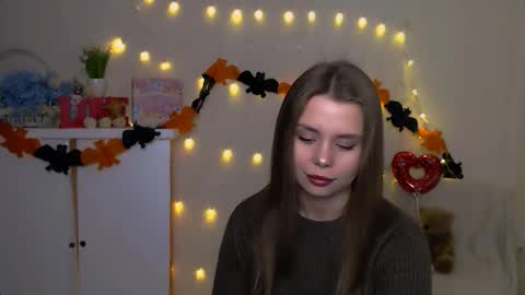 Mari online show from October 2025 05:51:01 AM