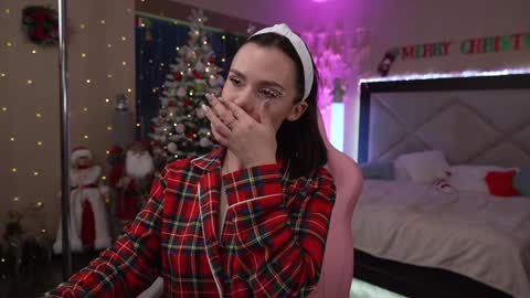 Sarah online show from December 2024 01:18:01 AM