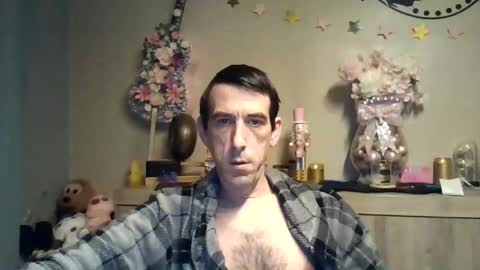 Snapshot of dreamguy38 chatting on December 2025 04:17:02 AM dreamguy38 online show from December 2025 04:17:02 AM
