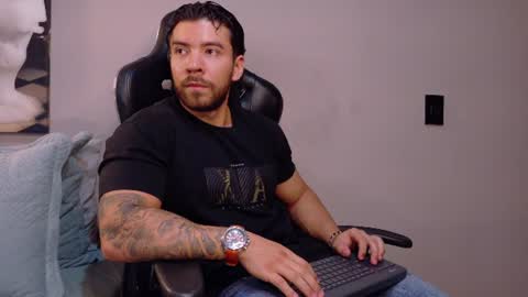 Snapshot of dreammr1 chatting on June 2026 09:52:02 PM cris online show from June 2026 09:52:02 PM