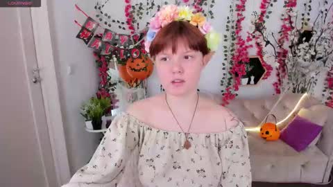 Luna online show from October 2025 08:27:02 PM