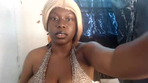 Snapshot of dreamy_creamypussy chatting on July 2026 05:20:01 PM BEAUTY online show from July 2026 05:20:01 PM
