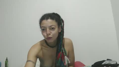 Snapshot of dreamylatina chatting on November 2025 02:34:02 AM DreamyLatina online show from November 2025 02:34:02 AM